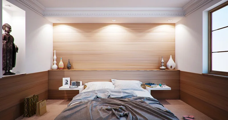 What is the 3-5-7 rule in decorating?